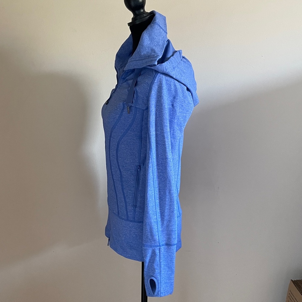 Lululemon Women's Scuba Hoodie - Picture 6 of 9